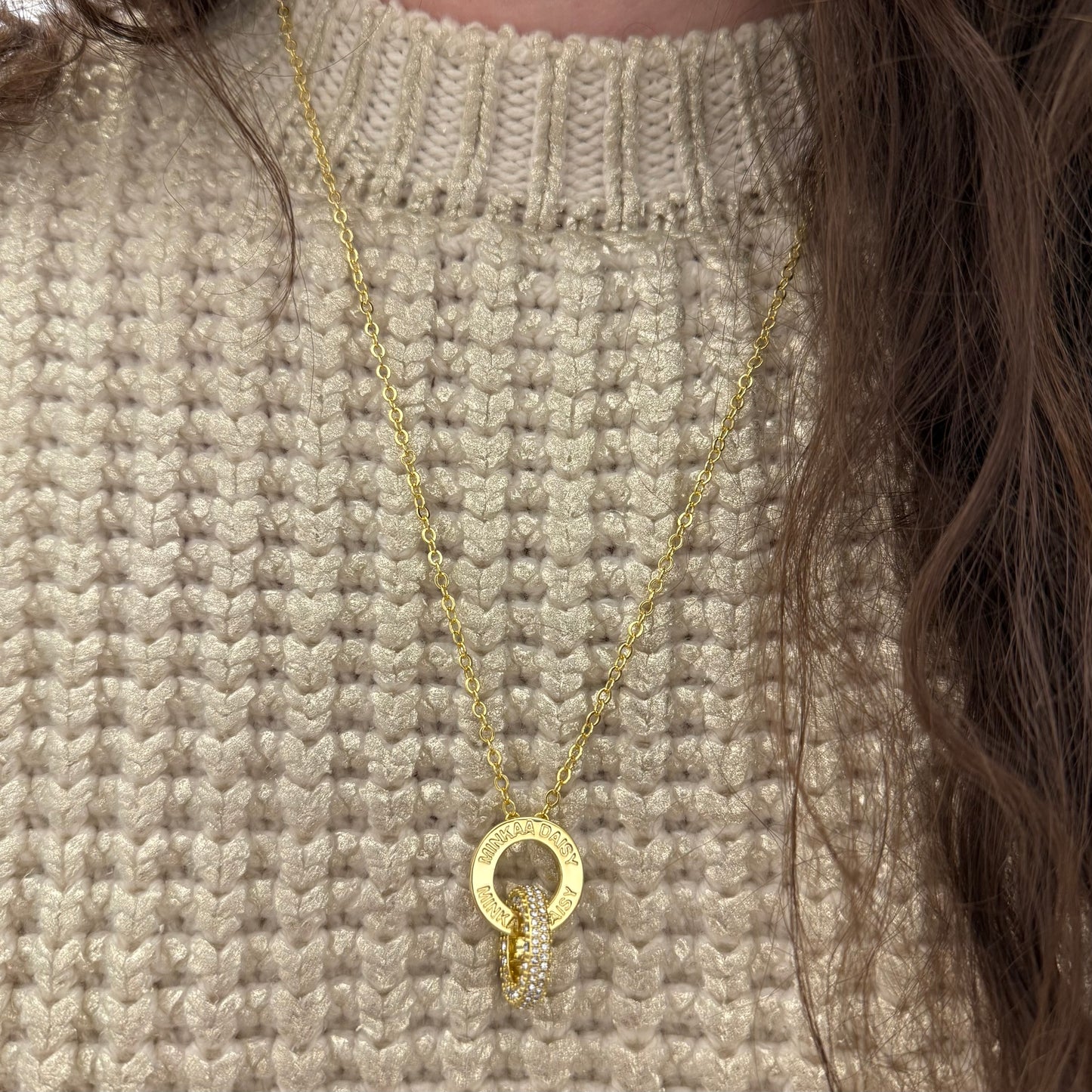 Selena Swinging O Necklace