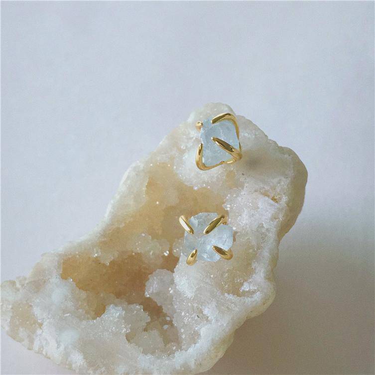 Raw Gemstone Earrings - Minkaa Daisy