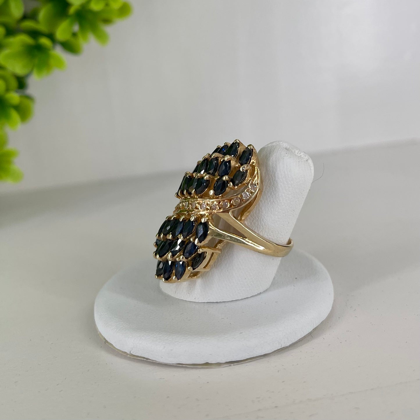 Vintage 14K Gold Sapphire & Diamond Cluster Ring