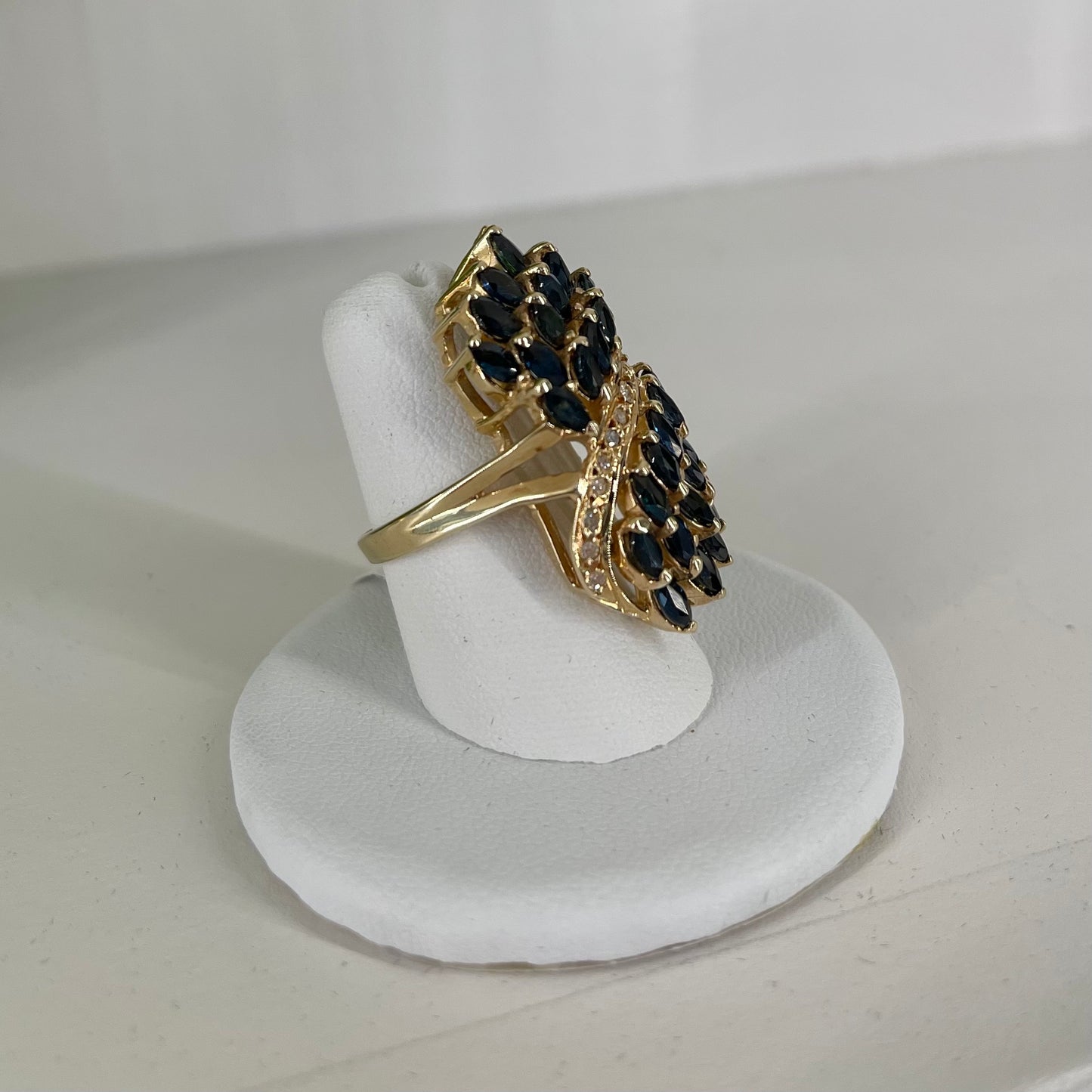 Vintage 14K Gold Sapphire & Diamond Cluster Ring