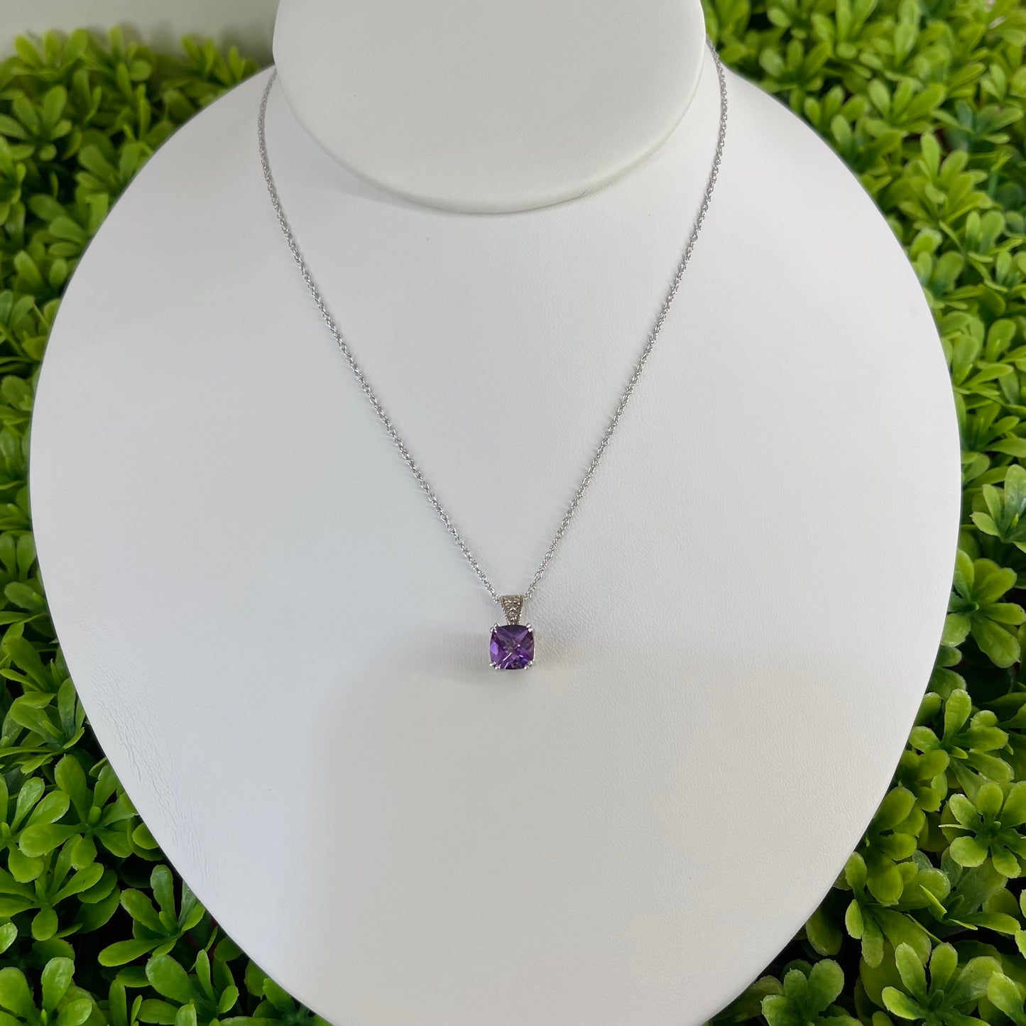 Vintage 14K White Gold Amethyst Pendant