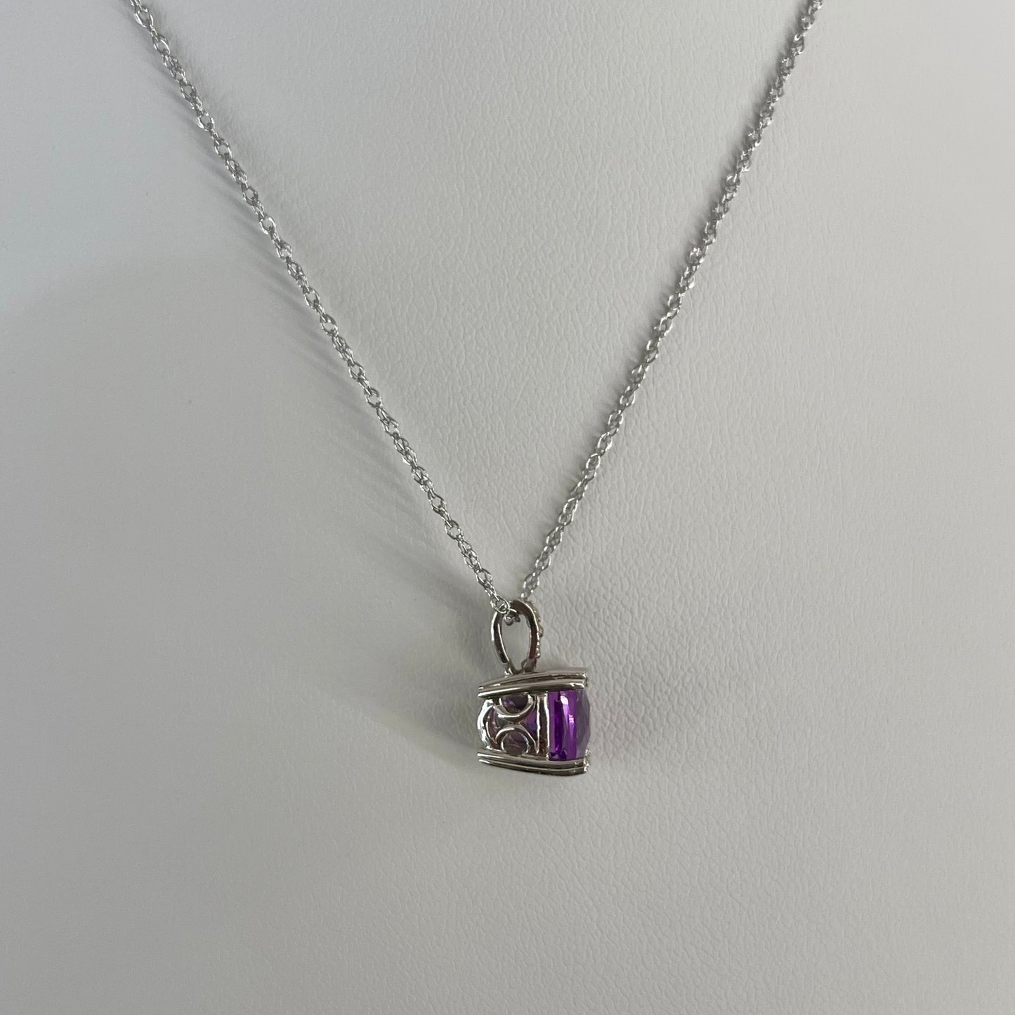 Vintage 14K White Gold Amethyst Pendant