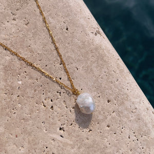 Zoey Ballet Baroque Pearl Necklace