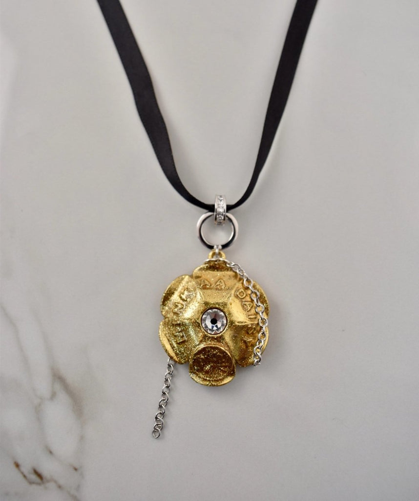 Sleek Black Vintage Gold Daisy Necklace - Minkaa Daisy