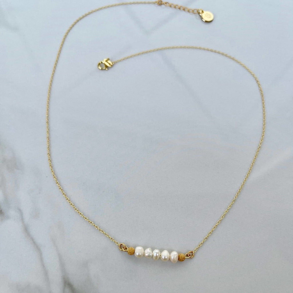 Small Freshwater Pearl Bar Necklace - Minkaa Daisy
